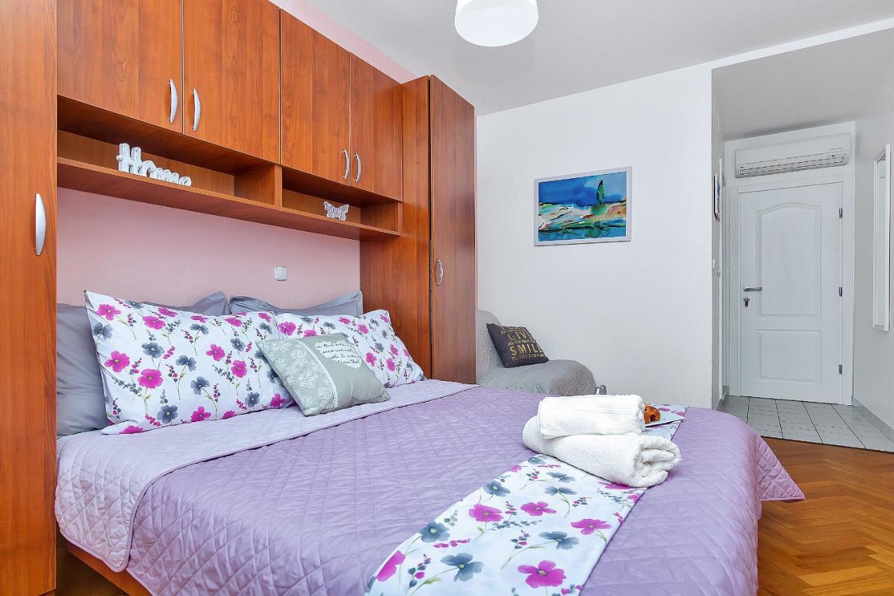 Apartments Riva Tucepi Room photo